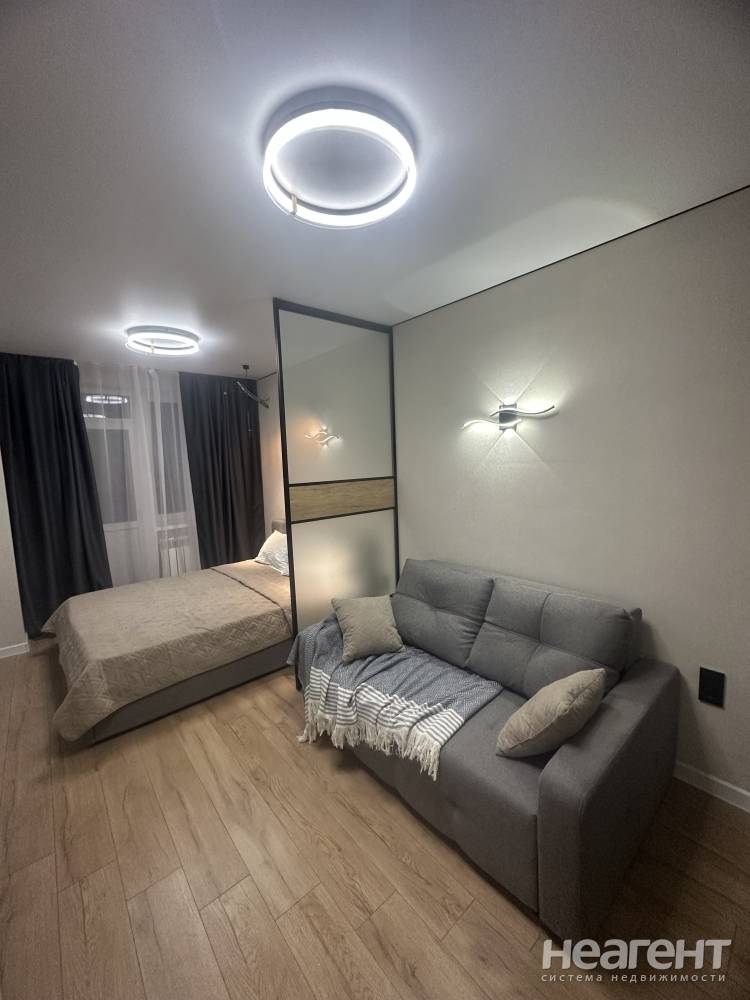 Продается 1-комнатная квартира, 43 м²