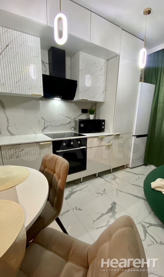 Продается 1-комнатная квартира, 35,6 м²