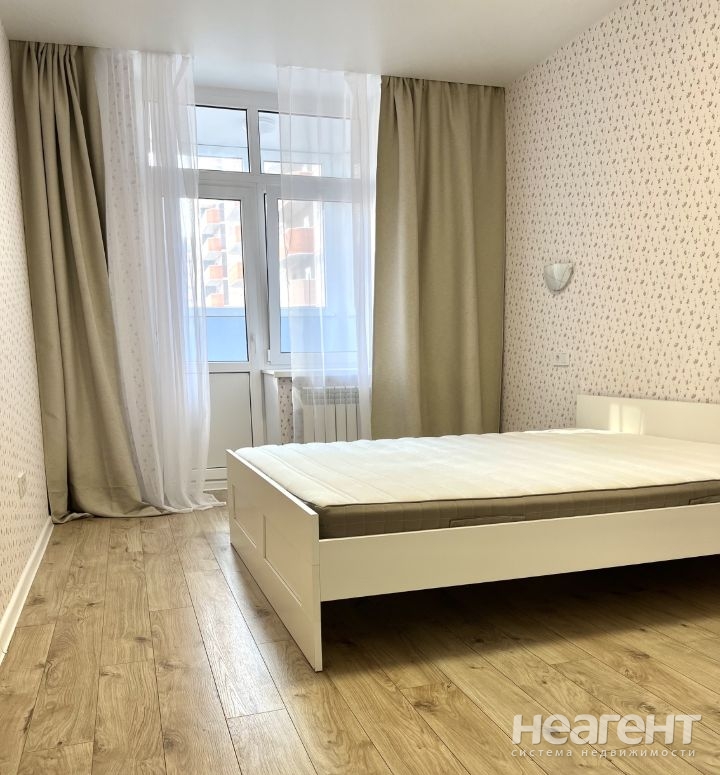 Сдается 2-х комнатная квартира, 64 м²