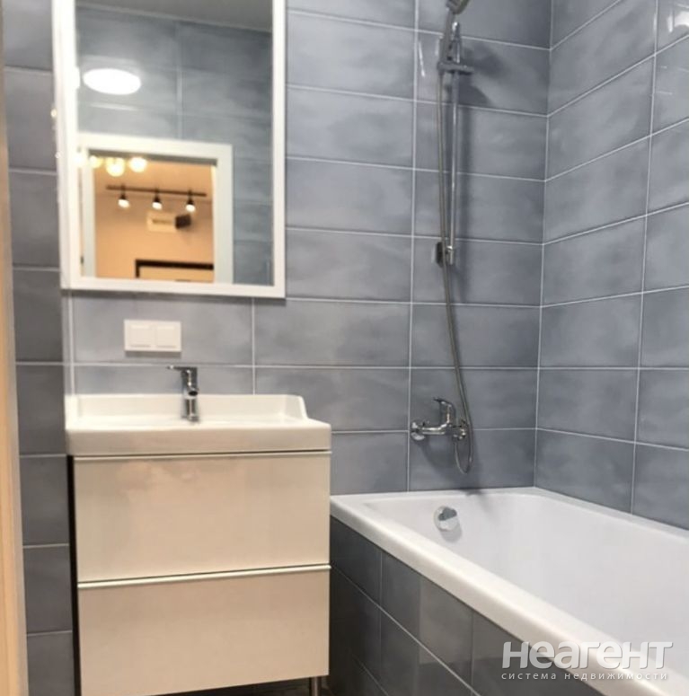 Сдается 2-х комнатная квартира, 64 м²