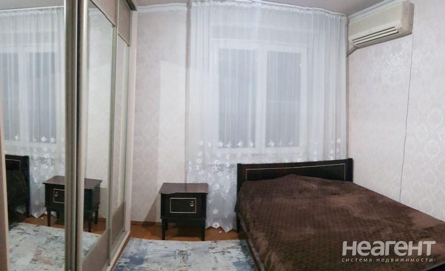 Сдается Многокомнатная квартира, 60 м²