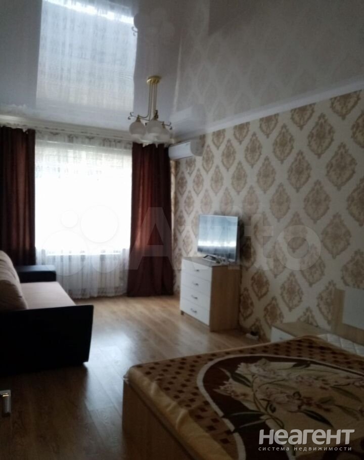 Сдается 1-комнатная квартира, 40 м²