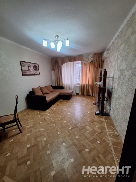 Сдается 1-комнатная квартира, 46 м²