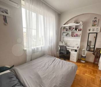 Продается Многокомнатная квартира, 136 м²