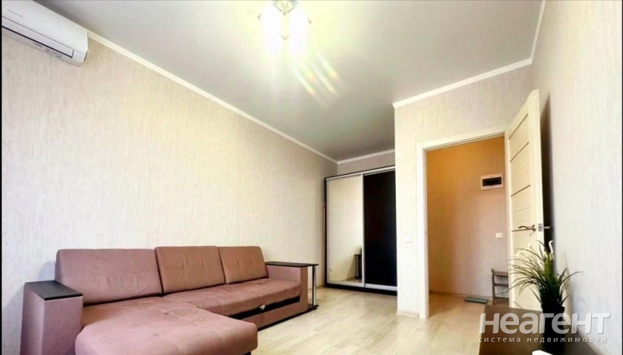 Сдается 1-комнатная квартира, 35 м²