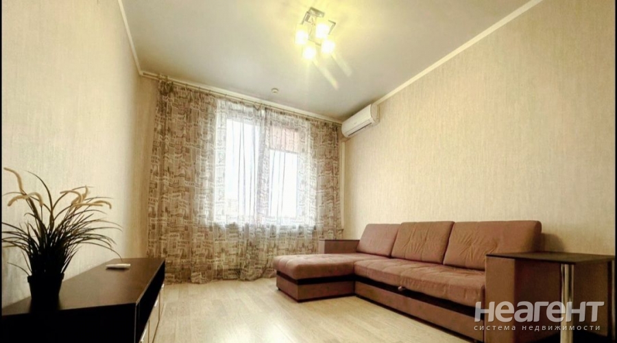 Сдается 1-комнатная квартира, 35 м²