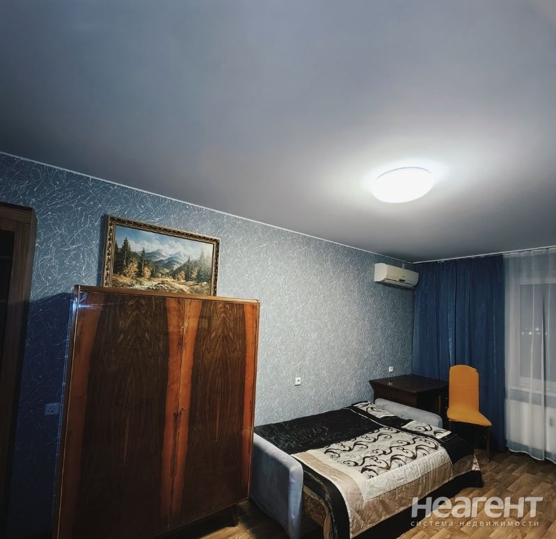 Сдается 1-комнатная квартира, 42 м²