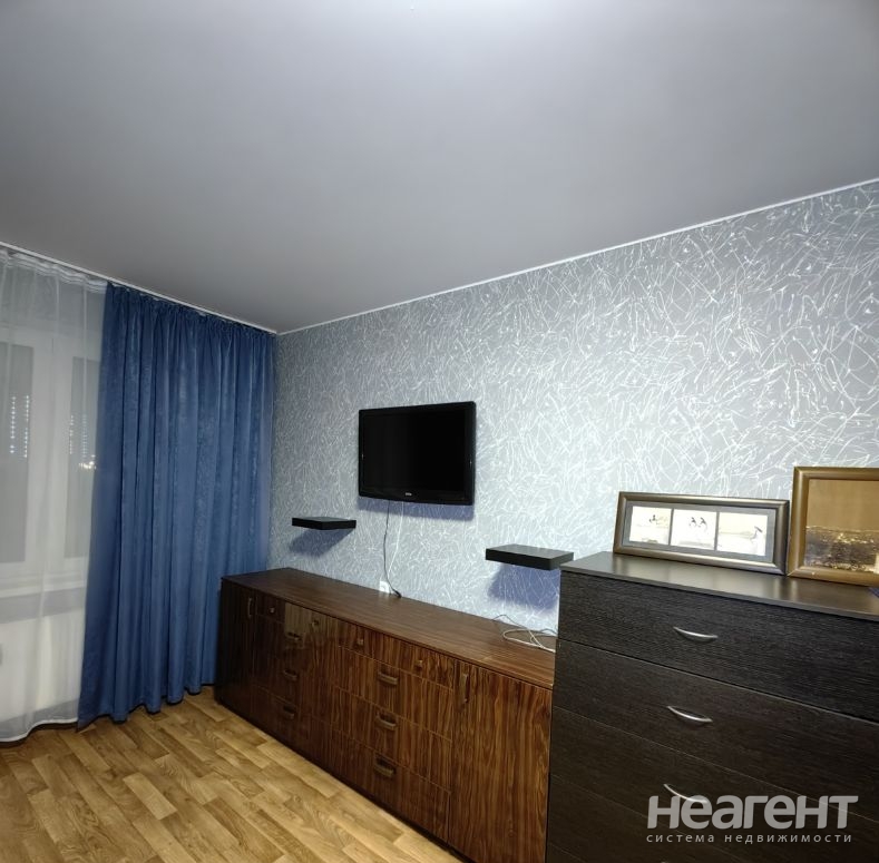 Сдается 1-комнатная квартира, 42 м²