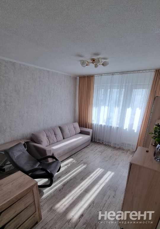 Продается 1-комнатная квартира, 32 м²