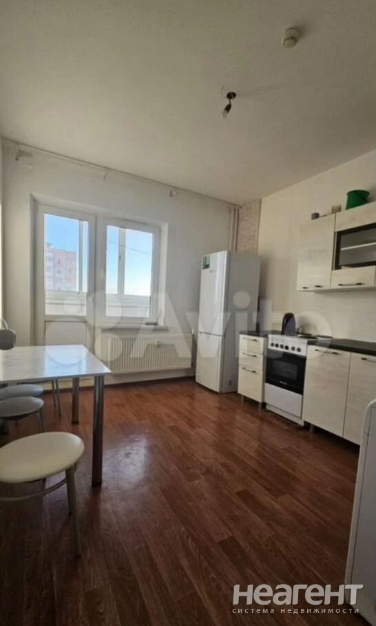 Сдается 1-комнатная квартира, 38 м²