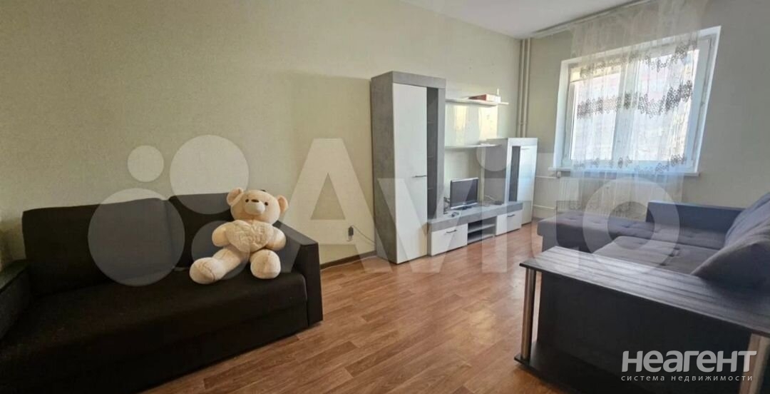 Сдается 1-комнатная квартира, 38 м²