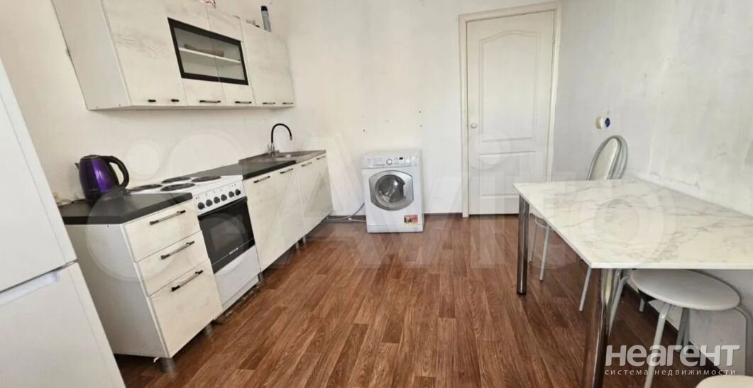 Сдается 1-комнатная квартира, 38 м²