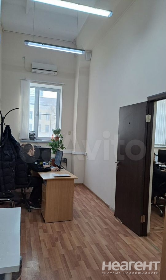 Продается Офис, 180,3 м²