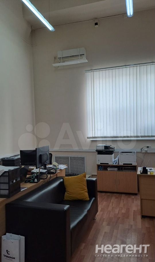 Продается Офис, 180,3 м²