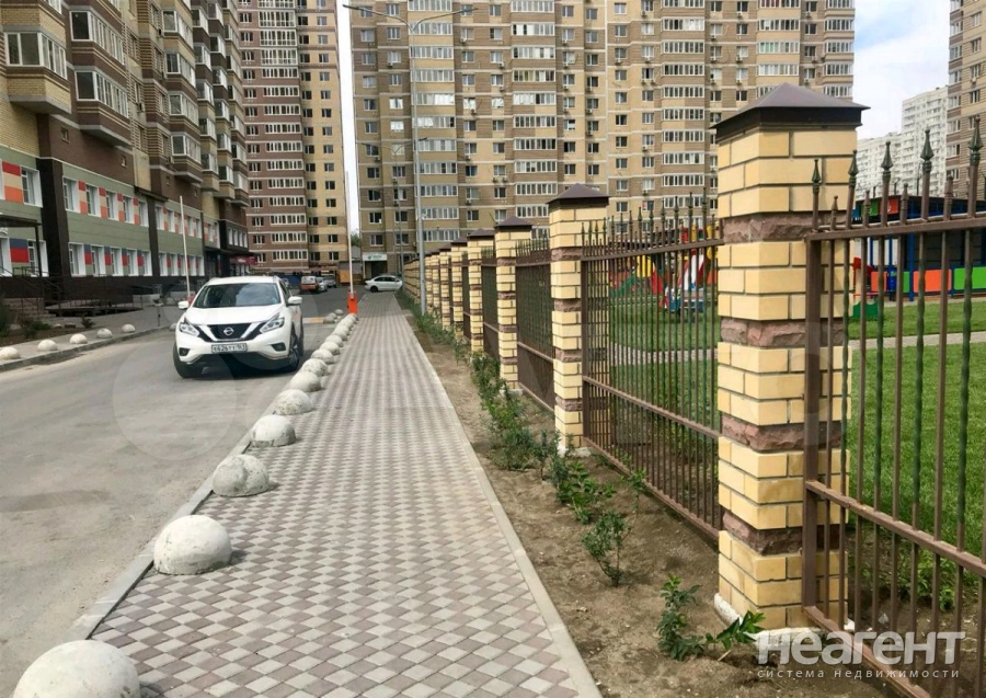 Сдается 1-комнатная квартира, 40 м²