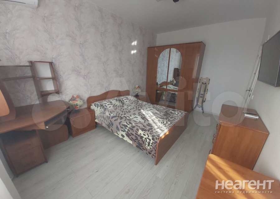 Сдается 1-комнатная квартира, 38 м²