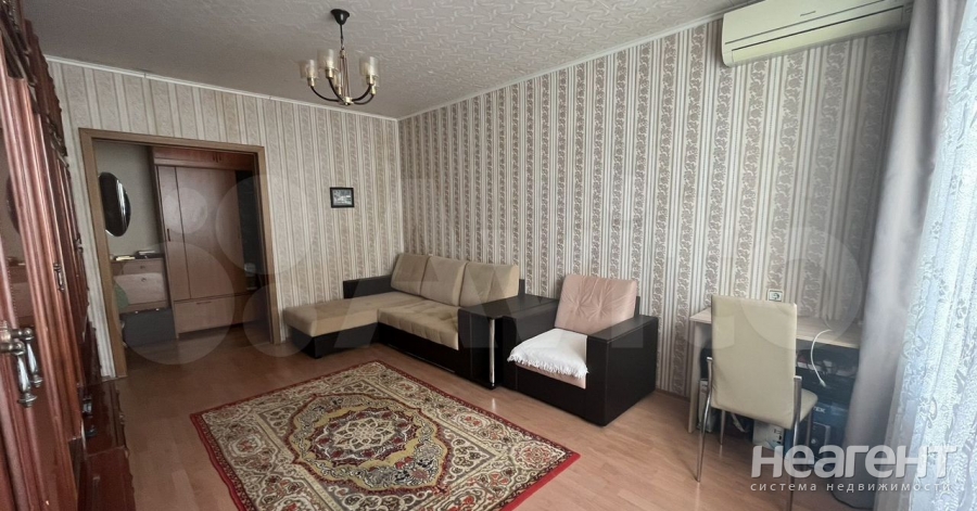 Сдается Многокомнатная квартира, 80 м²