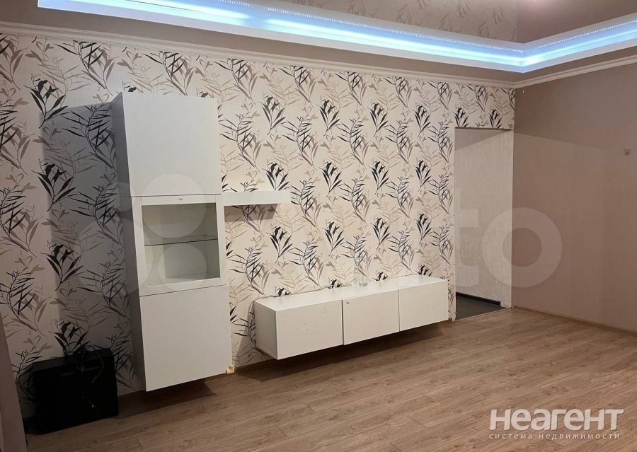 Сдается Многокомнатная квартира, 70 м²