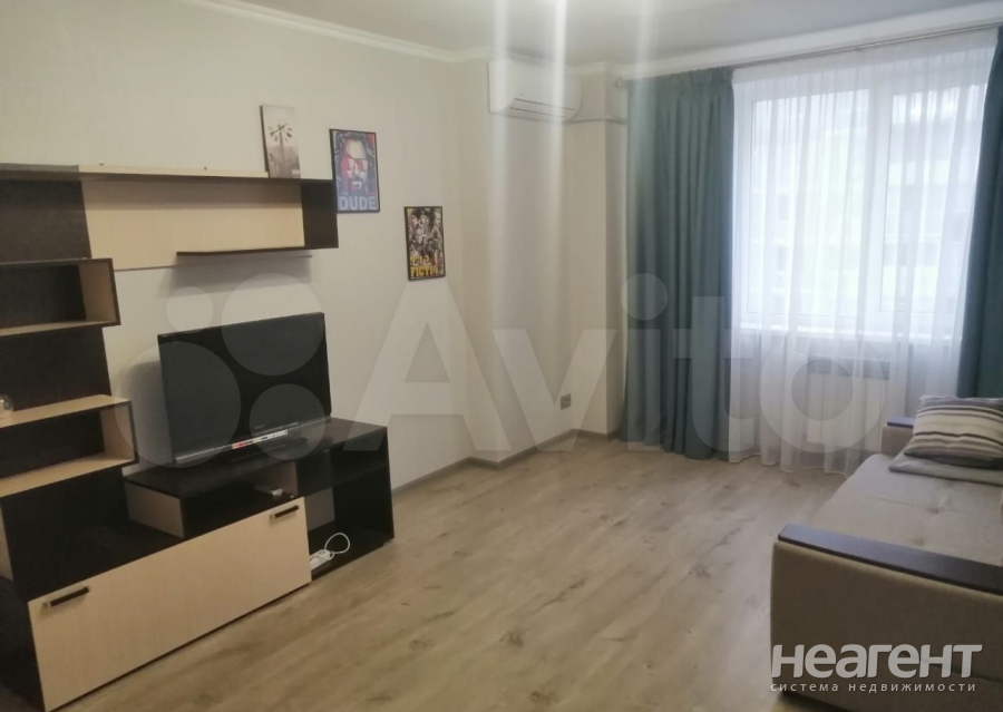 Сдается 1-комнатная квартира, 40 м²