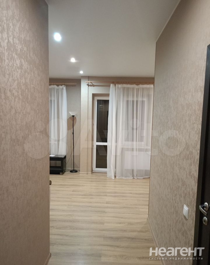 Сдается 1-комнатная квартира, 37 м²