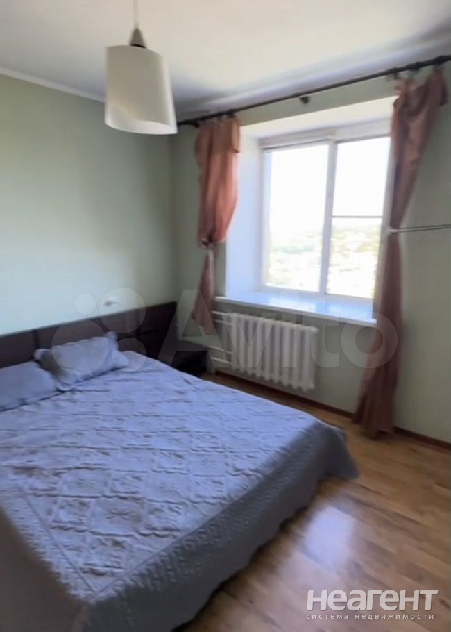 Сдается 2-х комнатная квартира, 72 м²