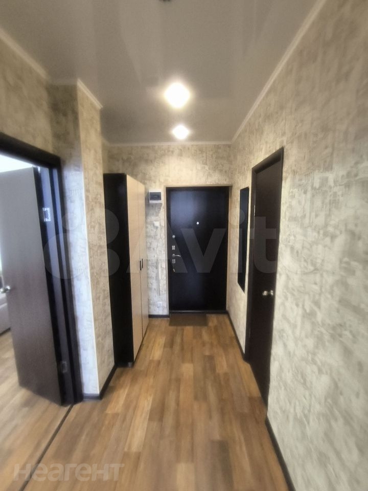 Продается 1-комнатная квартира, 40,6 м²