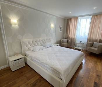 Сдается 2-х комнатная квартира, 74 м²