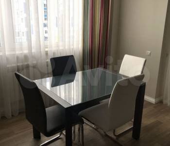 Сдается 2-х комнатная квартира, 74 м²