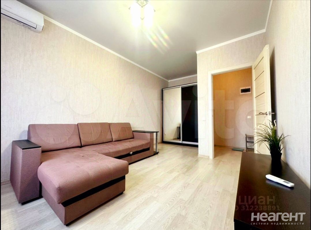 Сдается 1-комнатная квартира, 35 м²