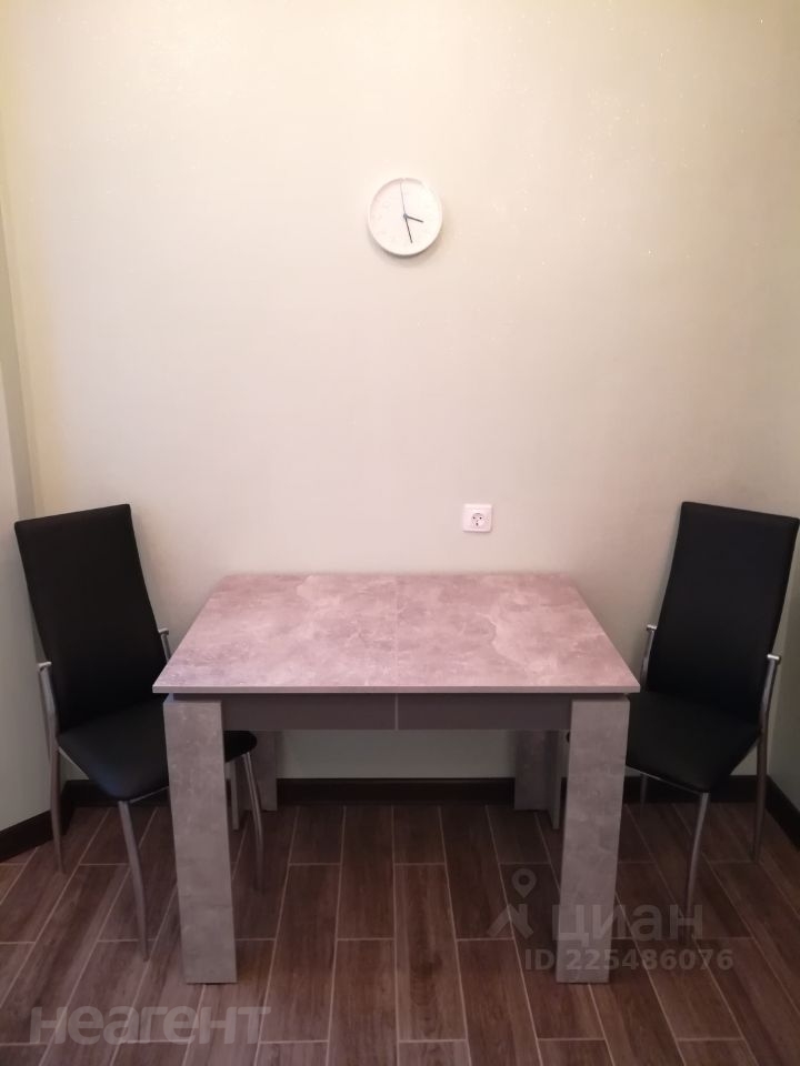 Сдается 1-комнатная квартира, 45 м²