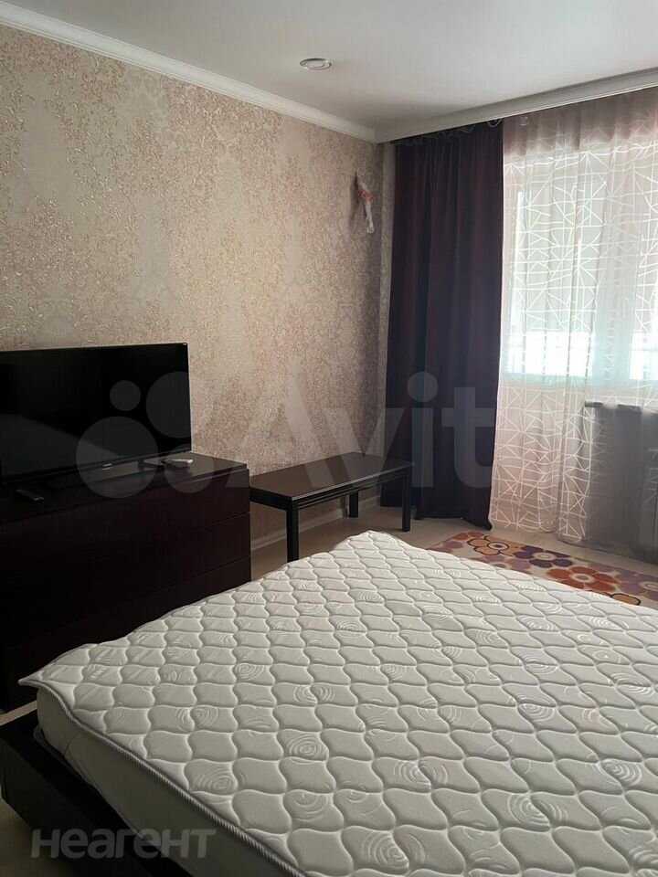 Сдается 2-х комнатная квартира, 95,4 м²