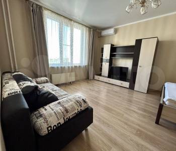 Сдается 1-комнатная квартира, 38 м²