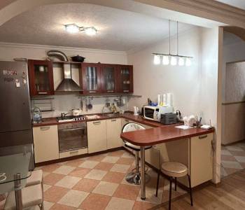 Сдается Многокомнатная квартира, 60 м²