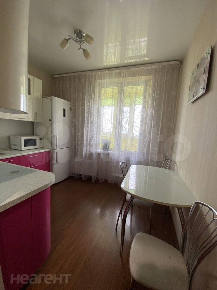 Сдается 1-комнатная квартира, 38 м²