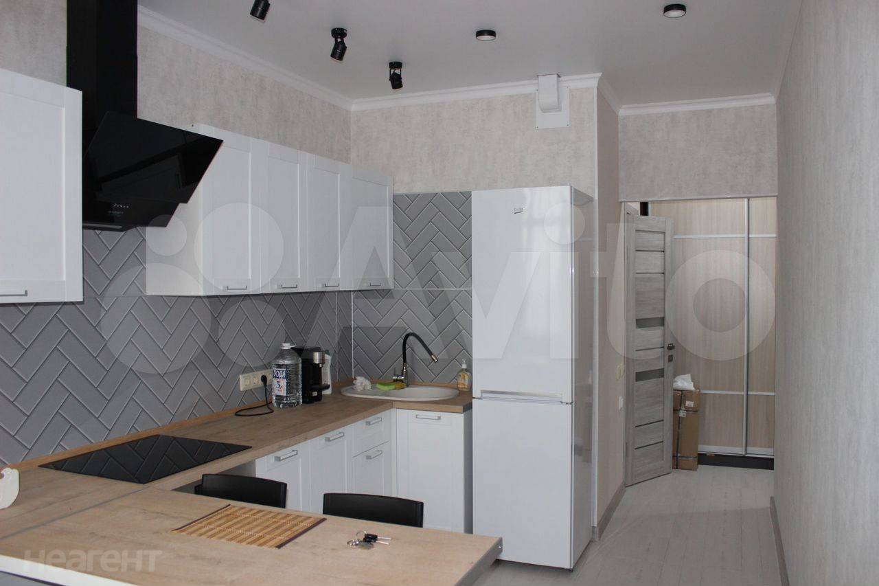 Продается 1-комнатная квартира, 39 м²