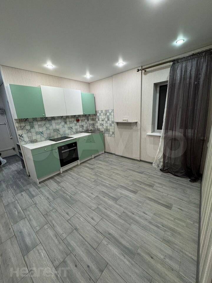 Продается 1-комнатная квартира, 44 м²