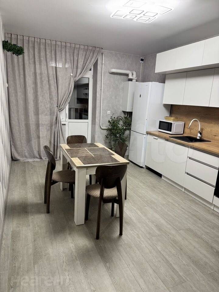 Сдается 2-х комнатная квартира, 63 м²