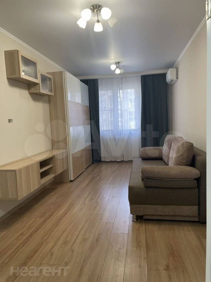 Сдается 1-комнатная квартира, 40 м²