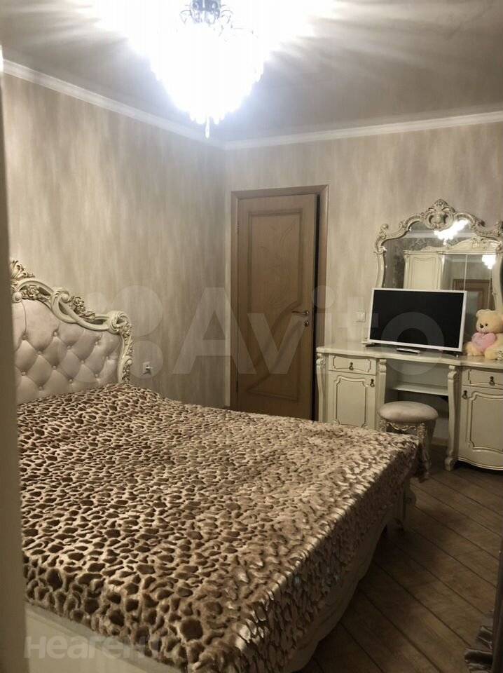 Сдается 2-х комнатная квартира, 70 м²