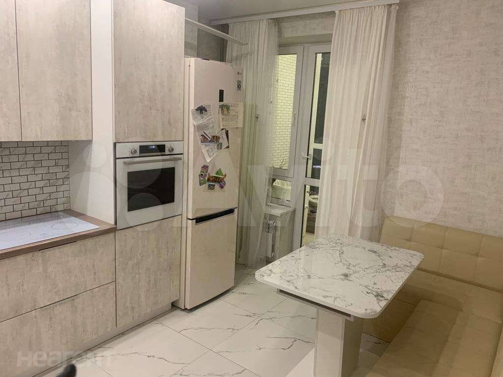 Продается 1-комнатная квартира, 39 м²