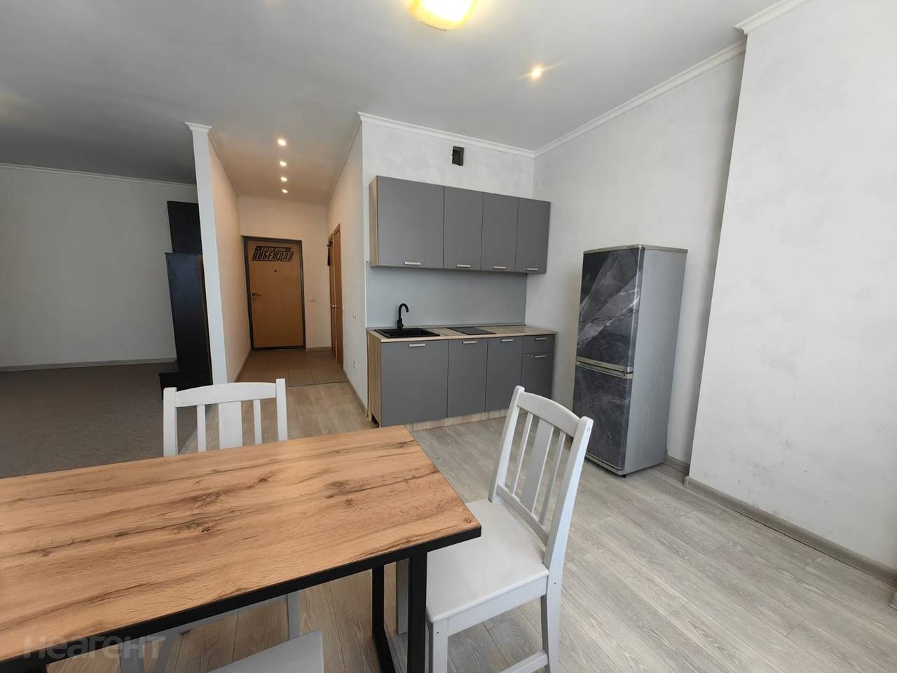 Сдается 1-комнатная квартира, 42 м²