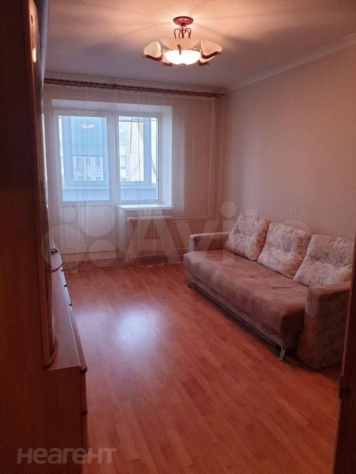 Сдается 1-комнатная квартира, 42 м²