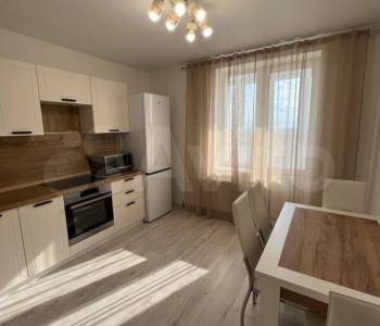 Сдается 1-комнатная квартира, 38 м²