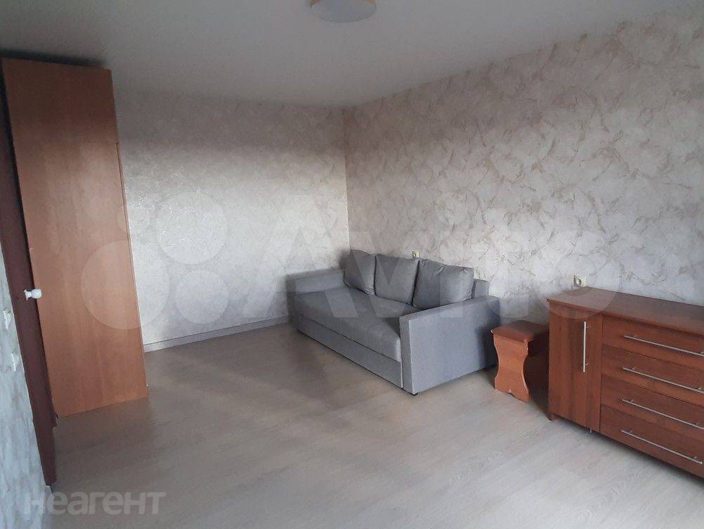 Продается 1-комнатная квартира, 37,7 м²