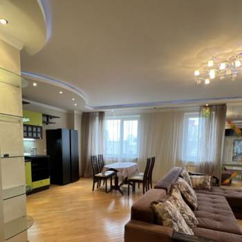 Сдается 2-х комнатная квартира, 84 м²