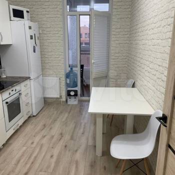 Сдается 1-комнатная квартира, 38 м²