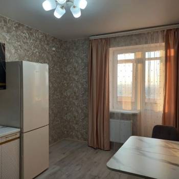 Сдается 1-комнатная квартира, 50 м²