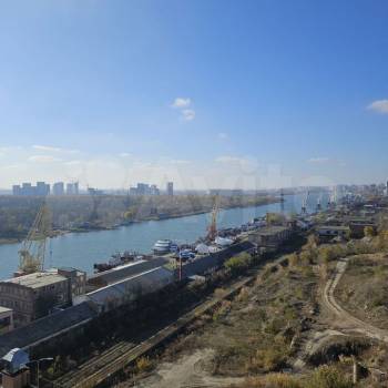 Продается 1-комнатная квартира, 42,2 м²