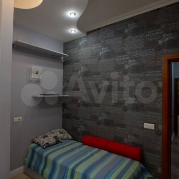 Продается Многокомнатная квартира, 180 м²