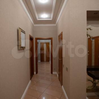 Продается Многокомнатная квартира, 180 м²